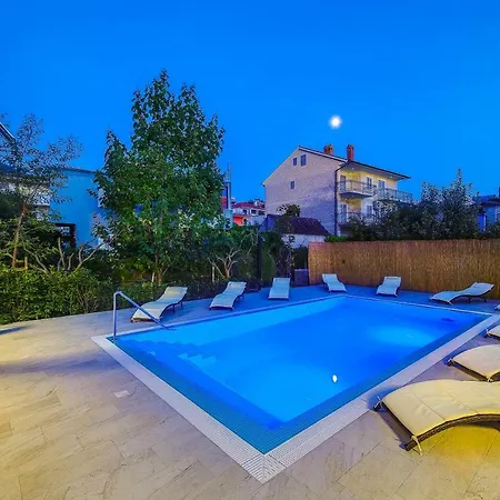 Vrkljan Apartamento