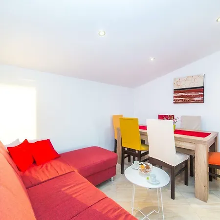 Apartamento Vrkljan
