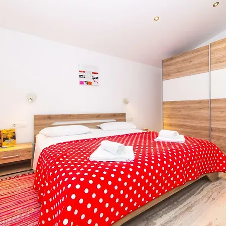 Apartamento Vrkljan